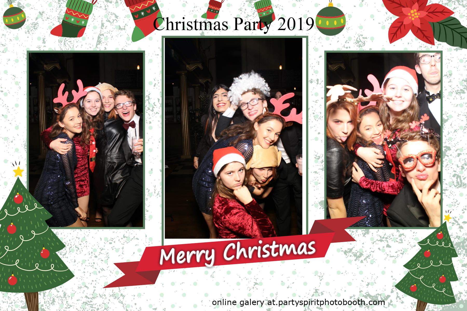 Christmas Party | View more photos from the event at gallery.partyspiritphotobooth.com/u/PartySpiritPhotoBooth/Christmas-Party-0